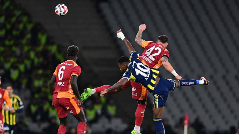 Dev finalde büyüleyici atmosfer: Galatasaray-Fenerbahçe derbisinde unutulmaz anlar - Resim: 18