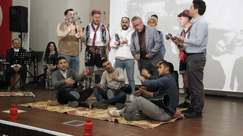 Kula&rsquo;da tarih ve şiir tiyatroyla birleşti - Resim : 1