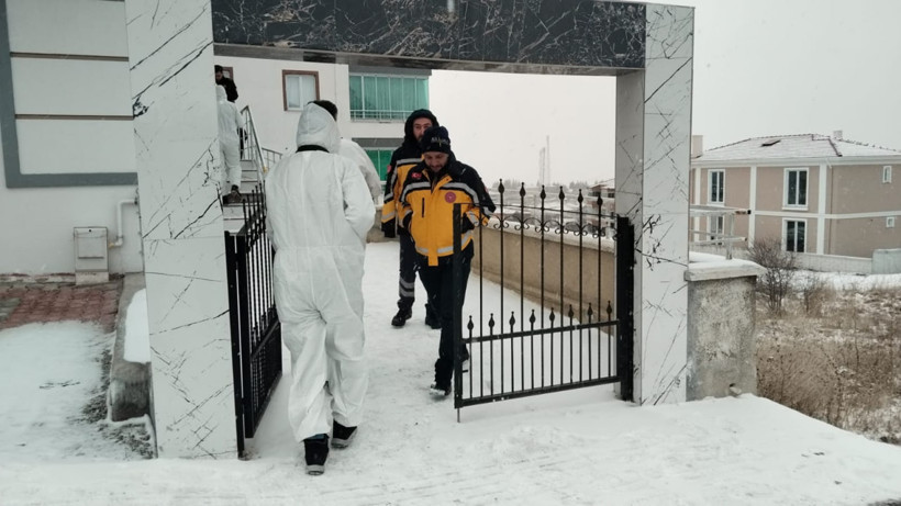 Karı-koca başlarından vurulmuş olarak bulundu - Resim : 2