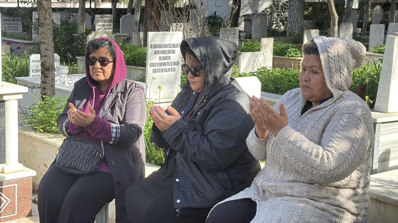 Yeşilçam'ın menekşe gözlüsü: Fatma Girik mezarı başında anıldı - Resim: 2