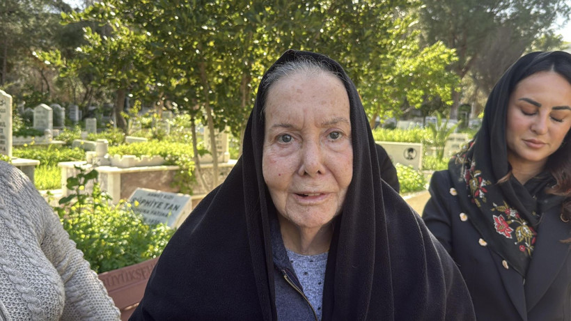 Yeşilçam'ın menekşe gözlüsü: Fatma Girik mezarı başında anıldı - Resim: 8