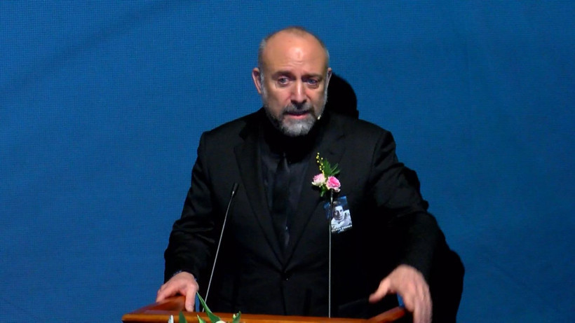 Türk tiyatrosu duayenine gözyaşlı veda: 72 yıllık efsane Haldun Dormen sonsuzluğa uğurlanıyor… Vasiyeti yerine getirildi - Resim: 30