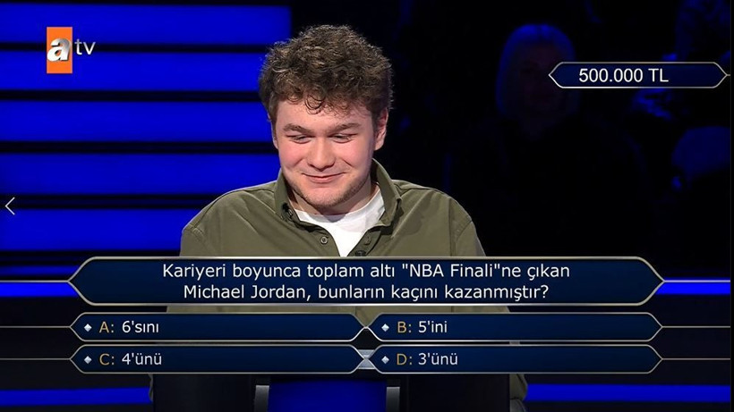 Kim Milyoner Olmak İster’de Michael Jordan sorusuyla nefesler tutuldu: 19 yaşındaki Bilkentli öğrenci gecenin yıldızı oldu… 1 milyonluk soruya bir adım kaldı - Resim: 2