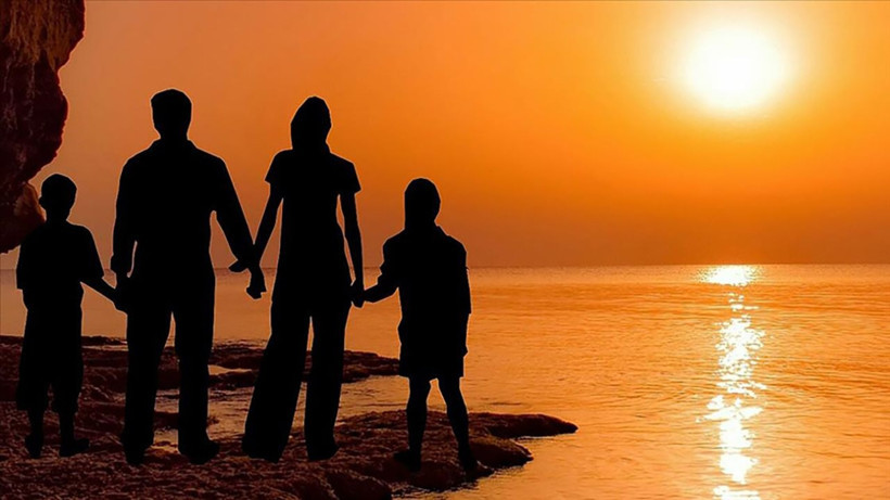 Bilim insanları açıkladı: En mutsuz dönem bu yaşta başlıyor… - Resim: 28