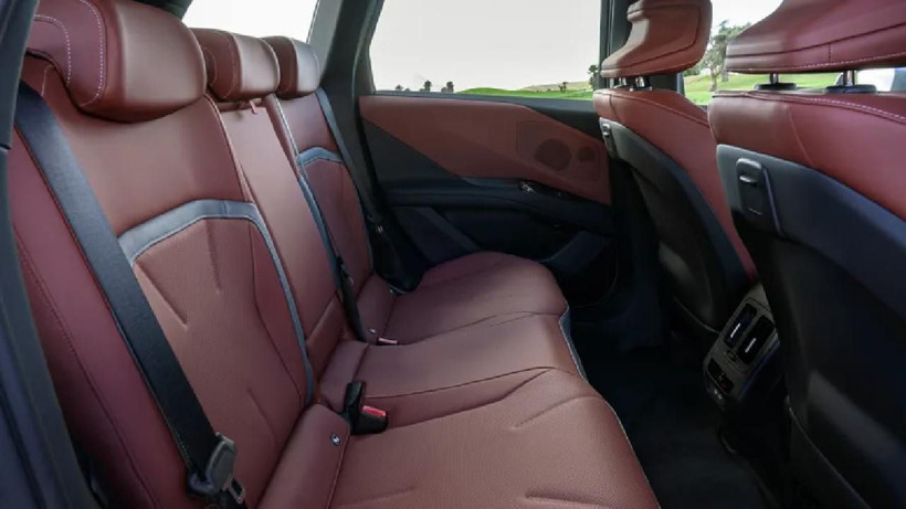 Bir yıllık üretimi şimdiden satıldı: BMW iX3’e görülmemiş talep - Resim: 7