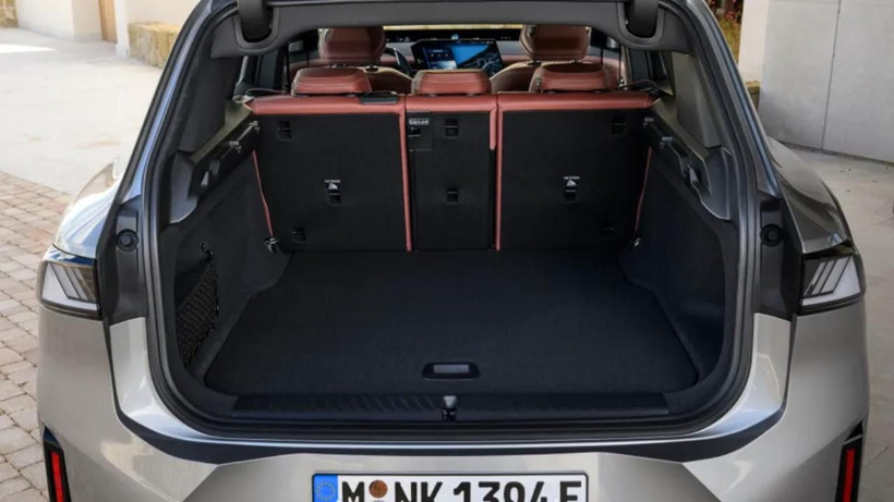 Bir yıllık üretimi şimdiden satıldı: BMW iX3’e görülmemiş talep - Resim: 10