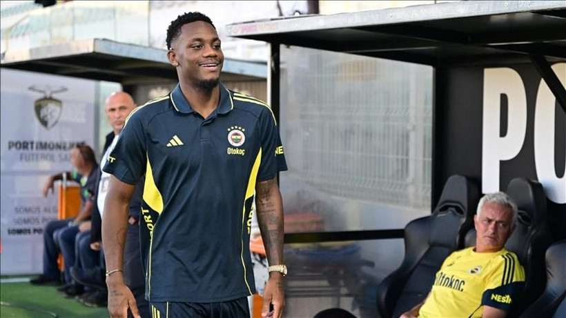 Jhon Duran'ın Fenerbahçe'den neden ayrılmak istediği ortaya çıktı - Resim: 1