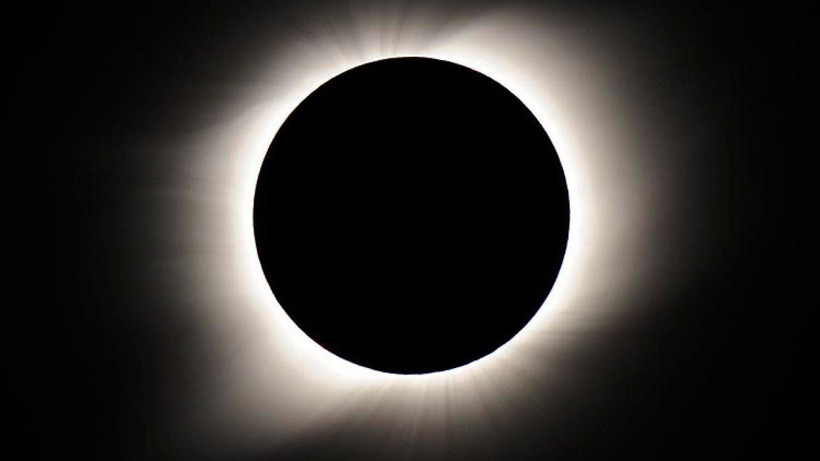 Yüzyılın güneş tutulması geliyor: 6 dakikadan fazla gündüz gece olacak - Resim: 1