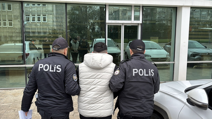 Samsun’da Trabzonspor takım otobüsüne taşlı saldırı: 5 kişiye adli kontrol - Resim : 1