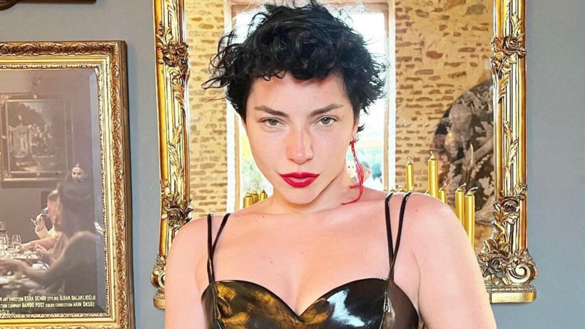 Acemi Cadı’nın Ayşegül’ü Merve Boluğur kendini tiye aldı: ‘Al şu parayı erkek seçimlerimi düzelt lütfen!’ - Resim: 9