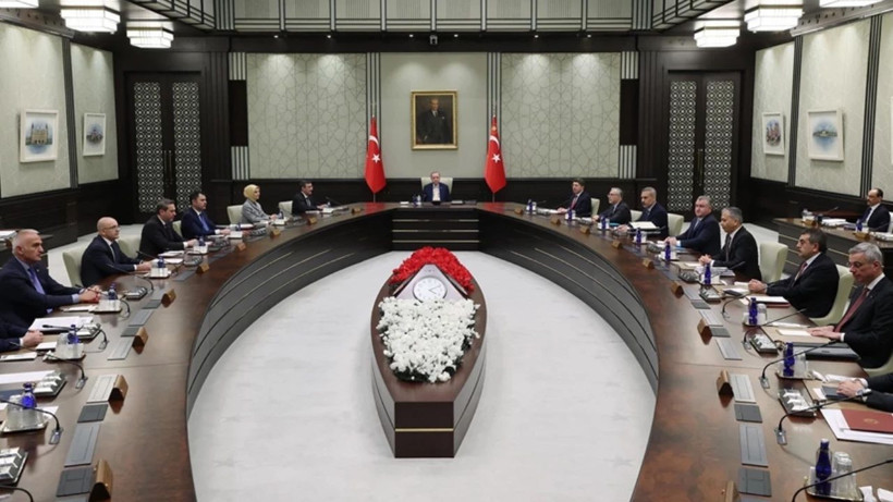 Erdoğan neşteri vurdu, 5 bakan değişecek - Resim: 6