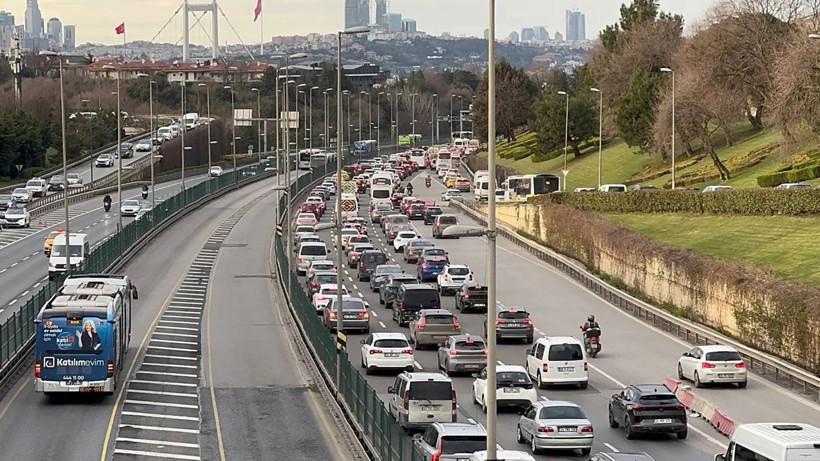 İstanbul'da iftar öncesi trafik kilitlendi: Yoğunluk yüzde 85'i aştı - Resim: 5