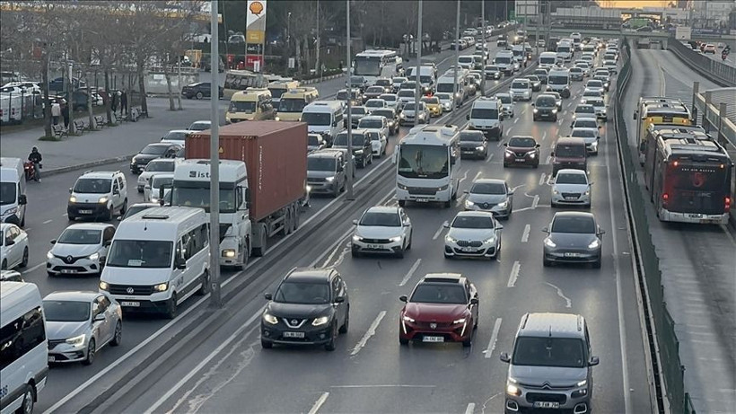İstanbul'da iftar öncesi trafik kilitlendi: Yoğunluk yüzde 85'i aştı - Resim: 3