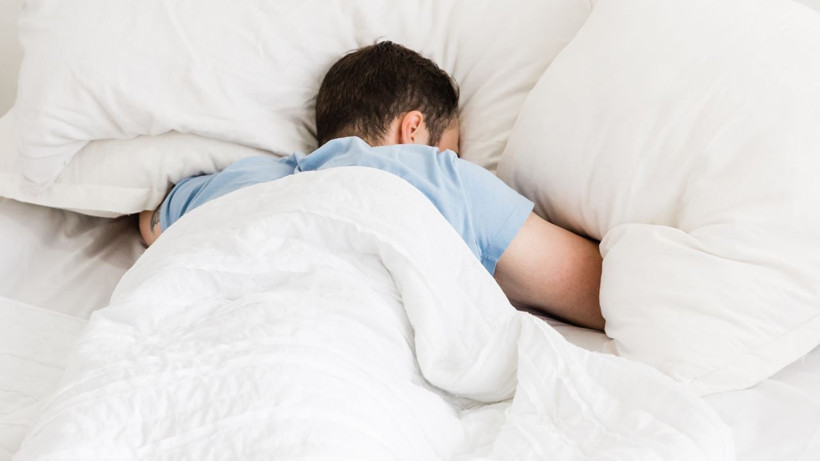 Tutulmuş bir vücutla güne başlamayın: Boyun ağrısını ortadan kaldıran uyku sırları - Resim: 4