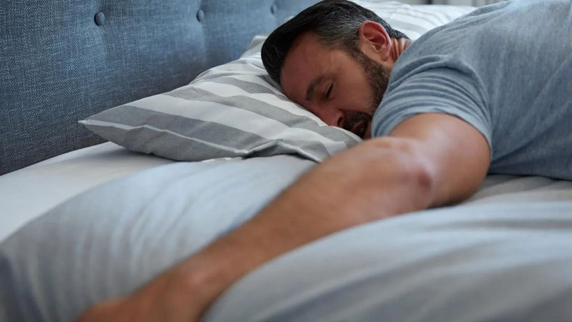 Tutulmuş bir vücutla güne başlamayın: Boyun ağrısını ortadan kaldıran uyku sırları - Resim: 2