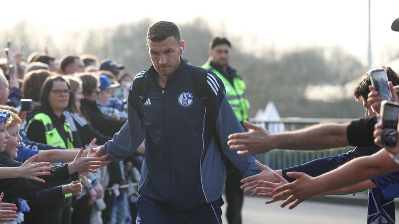 Bundesliga yolunda Schalke'yi sırtlayan Dzeko Almanya'da ikinci baharını yaşıyor - Resim: 4