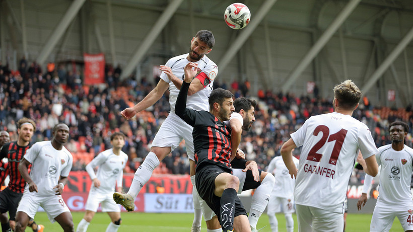 Çorum FK geriden gelip Hatayspor’u 3-1 yendi: Uğur Uçar ile dört dörtlük seri - Resim : 1