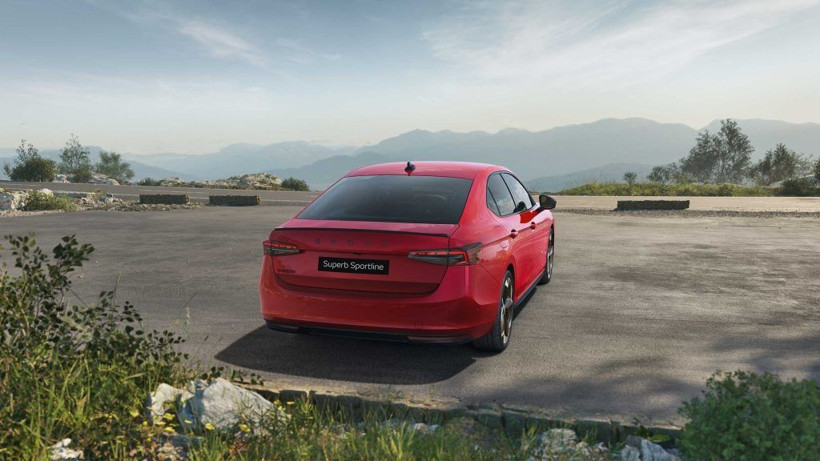 Skoda Superb Sportline Türkiye’de satışa çıktı: Bayilerde yerini aldı - Resim: 5