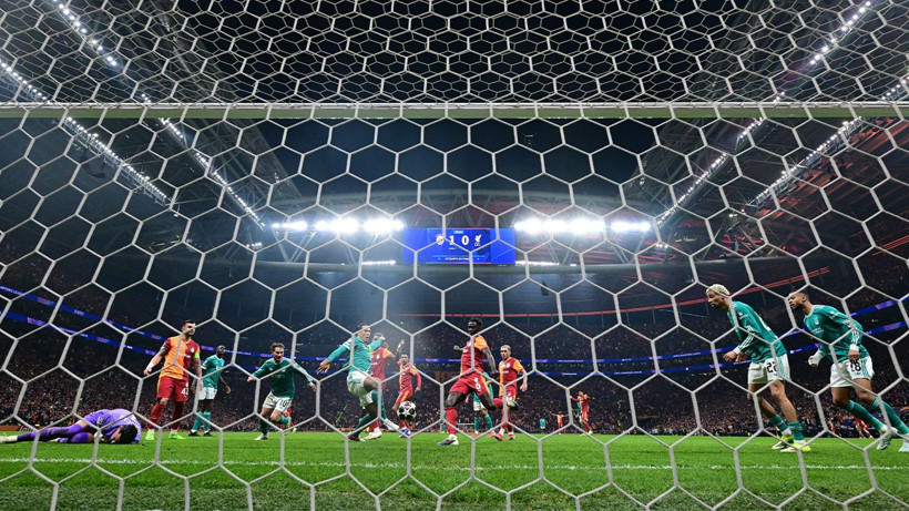 İngiliz basınında Galatasaray manşetleri: 'Liverpool şans eseri hezimetten kurtuldu' - Resim: 1