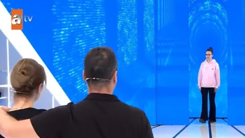 Sırra kadem basan Ece Küçükdoğanlı'yı Müge Anlı buldu: Canlı yayında ağlatan itiraf: Balık oltasıyla şiddet gördüm - Resim: 6