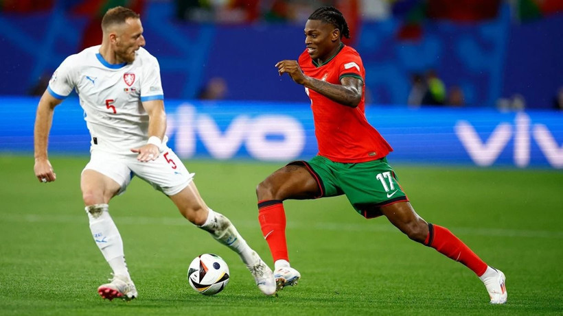 Galatasaray ve Fenerbahçe dünya yıldızı için transfer yarışında: Takımından ayrılıyor - Resim: 12