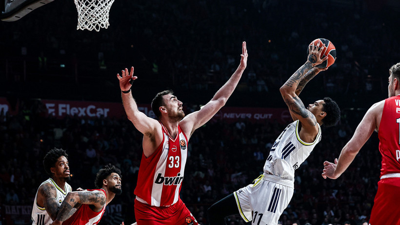 Fenerbahçe Beko Olympiakos'a deplasmanda 104-87 mağlup oldu - Resim : 1