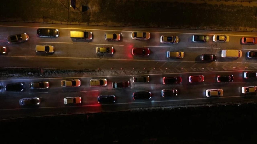 Bayram dönüşü yoğunluğu: Kırıkkale’de 40 kilometrelik araç kuyruğu - Resim: 4