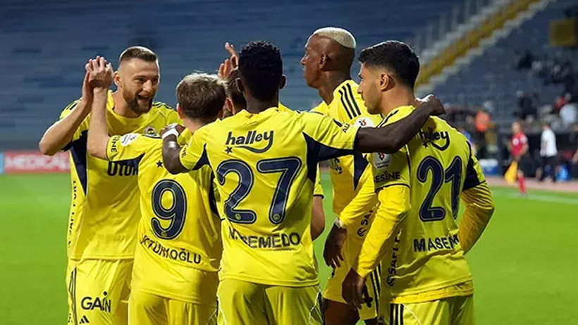 Fenerbahçe'de gelecek sezonun ilk bileti kesildi: Ayrılık listesi netleşiyor - Resim: 3