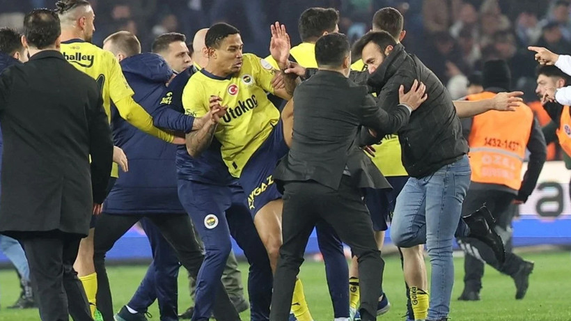 Olaylı Trabzonspor-Fenerbahçe maçının cezaları belli oldu - Resim : 2