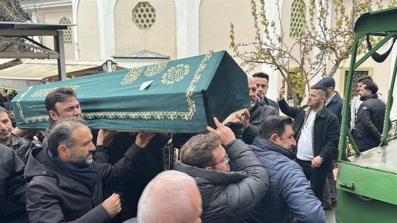 Ünlü yapımcı Erol Köse’ye veda: Cenazeye kimler geldi, neler yaşandı? İşte detaylar… - Resim: 5