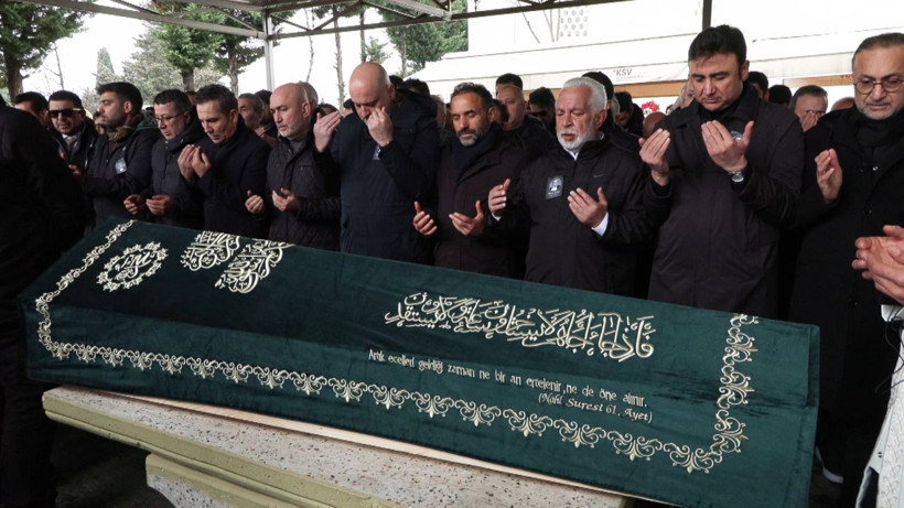 Ünlü yapımcı Erol Köse’ye veda: Cenazeye kimler geldi, neler yaşandı? İşte detaylar… - Resim: 24