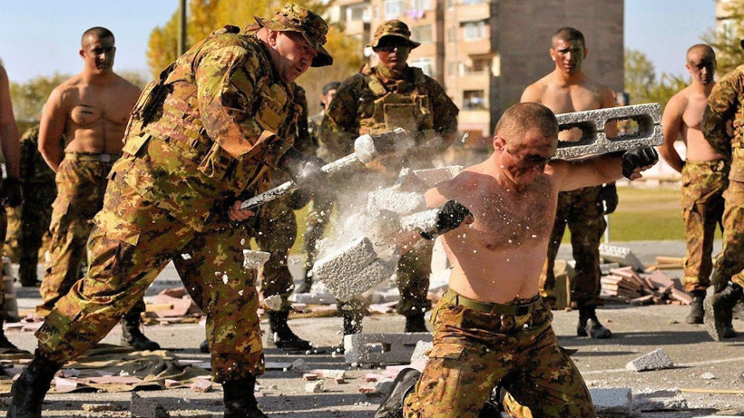 Dünyanın en zor askeri eğitimleri açıklandı: Bordo Bereliler kaçıncı? Sadece çelik gibi olanlar başarıyor - Resim: 6