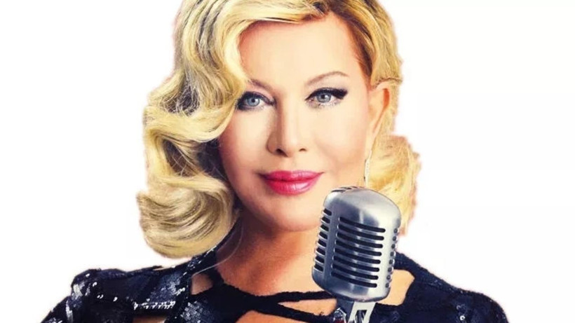 Mavi Boncuk Emel Sayın'dan zamansız paylaşım: 80’ler rüzgarı estirdi - Resim: 1