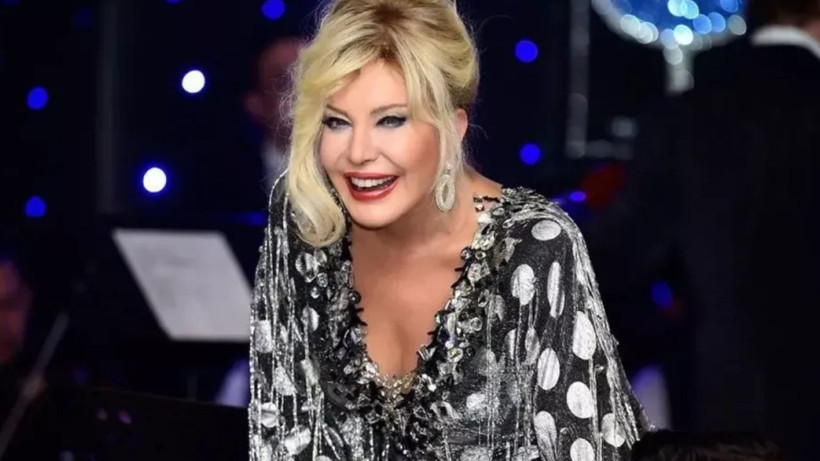 Mavi Boncuk Emel Sayın'dan zamansız paylaşım: 80’ler rüzgarı estirdi - Resim: 6