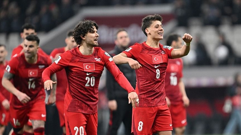 Montella tarihi maç öncesi neşteri vurdu: 3 futbolcuyu kulübeye çekti - Resim: 8