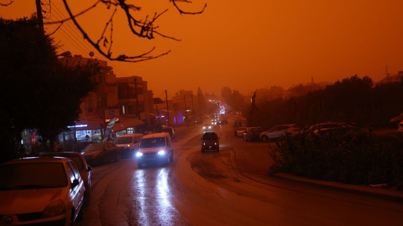 Afrika'dan geldi Yunanistan'ı kızıla boyadı - Resim: 12