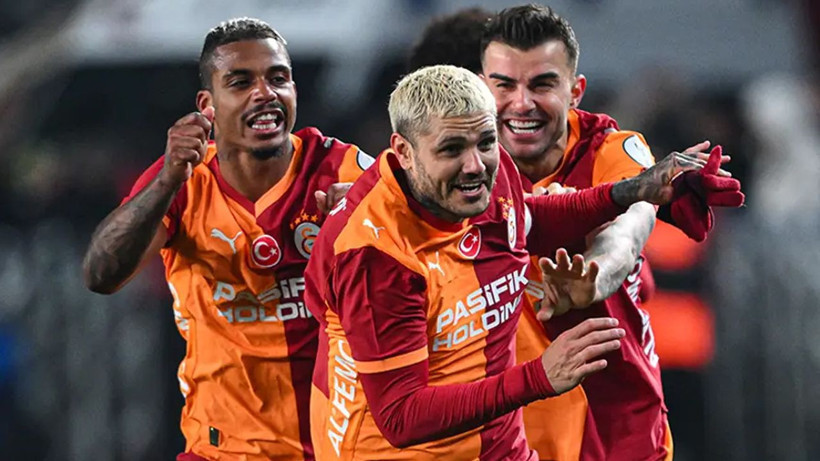 Kafaya takmış bir Icardi... Tangocu, Osimhen'den tahtını geri almak için gaza bastı - Resim: 12