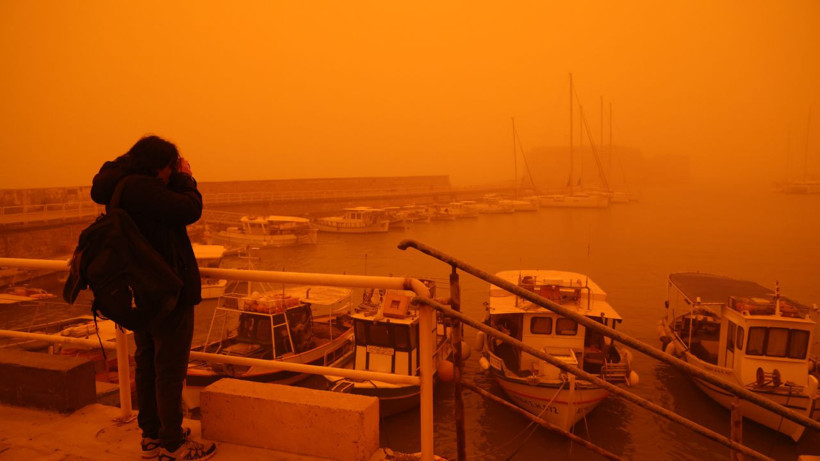Afrika'dan geldi Yunanistan'ı kızıla boyadı - Resim: 10