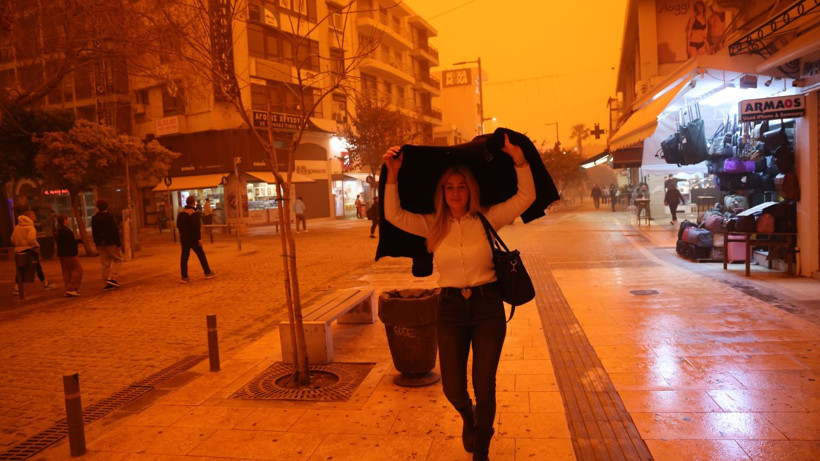 Afrika'dan geldi Yunanistan'ı kızıla boyadı - Resim: 11