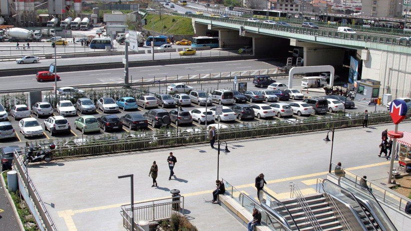 İstanbul'da en çok otopark alanına sahip 10 ilçe - Resim: 14
