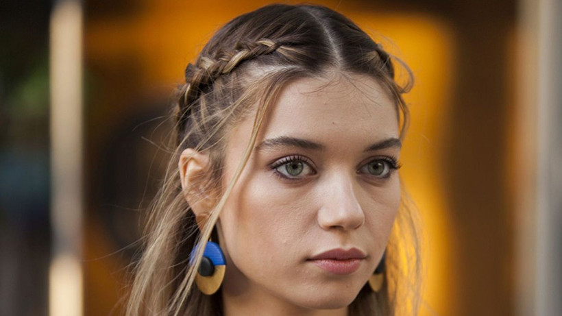 Afra Saraçoğlu Milano sokaklarında stil ikonuna dönüştü: İddialı pozları sosyal medyayı salladı - Resim: 7