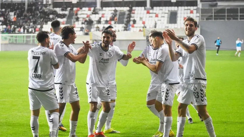 112 yıllık koca çınar küme düşmemek için direniyor: Türk futbolunun efsanesine Yasin Öztekin çelmesi - Resim: 8