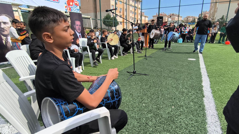 Danslar ve karanfillerle kutlama: Keşan’da Dünya Romanlar günü kutlandı - Resim: 6