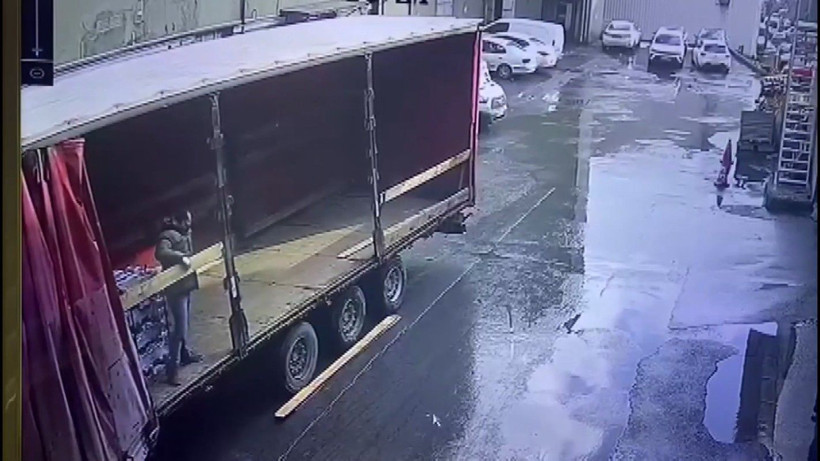 Düşük fiyat garantili hırsızlık: Nakliye şebekesi çökertildi - Resim: 4