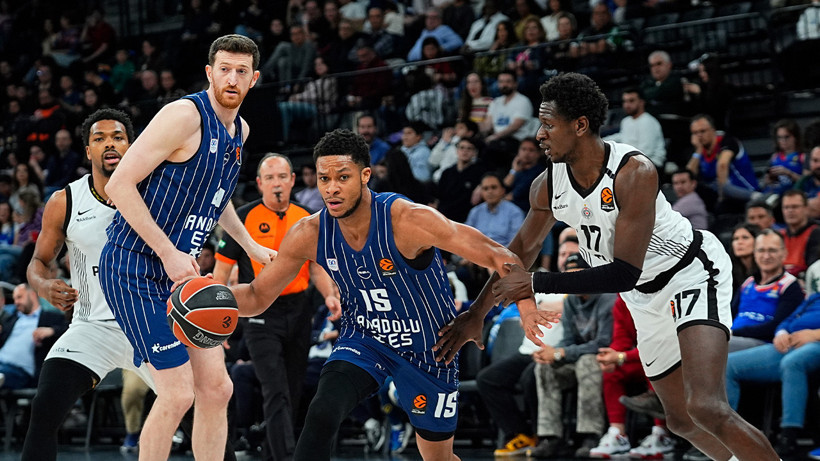 Larkin geri döndü: Anadolu Efes Partizan'ı uzatmalarda devirdi - Resim : 3