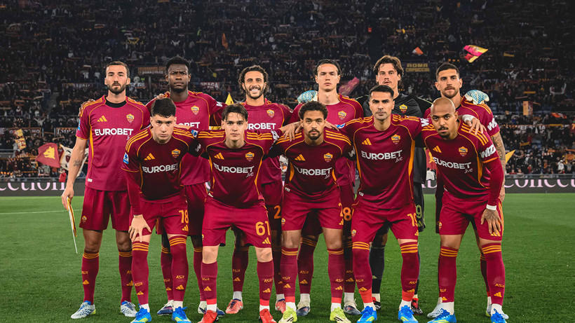 Roma taraftarları Serie A'da 100. maçına çıkan Zeki Çelik'i yuhaladı - Resim : 1