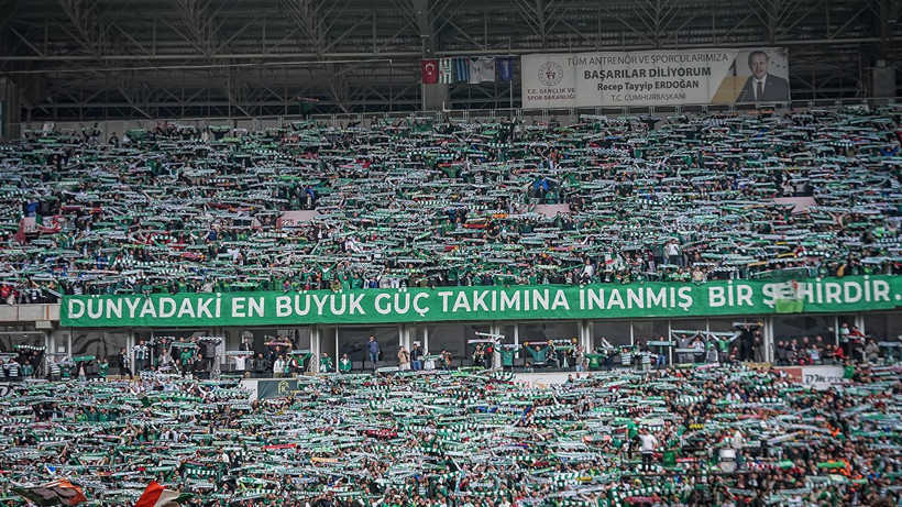 Böyle bir aşk görülmedi: Bursaspor taraftarı tribün dersi verdi - Resim: 11
