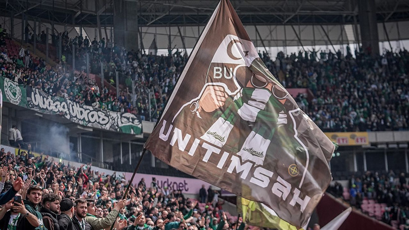 Böyle bir aşk görülmedi: Bursaspor taraftarı tribün dersi verdi - Resim: 13