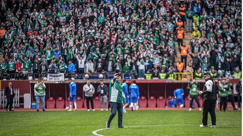 Böyle bir aşk görülmedi: Bursaspor taraftarı tribün dersi verdi - Resim: 14