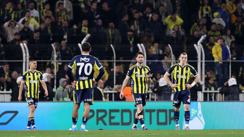 Fenerbahçe'nin 90+8'de yediği gol öncesi faul kararı doğru mu? Trio açıkladı - Resim: 2
